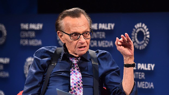 'Vua truyền hình' Mỹ Larry King nhập viện do mắc Covid-19