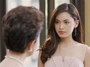 Nghỉ Tết về chơi biếu bố mẹ chồng 2 triệu liền bị nói mát "mang tiếng được con cho", song màn xử lý của nàng dâu mới thật sự bất ngờ