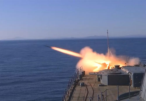 Khu trục hạm Marshal Shaposhnikov phóng lôi cho kịch bản 'nóng'