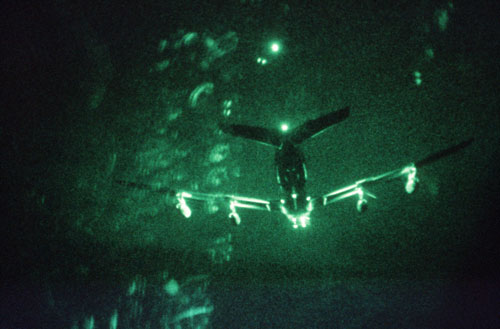 Flightradar 24: Máy bay quân sự Mỹ xâm phạm nhầm không phận Iran