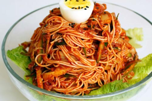 2 món mì trộn cho bữa sáng vừa nhanh vừa tiết kiệm