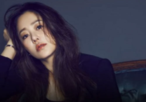 Ngỡ ngàng trước nhan sắc tuổi U50 của mỹ nhân xứ Hàn