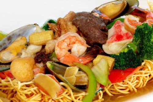 Cách làm mì xào Hong Kong đổi vị cho bữa ăn chiều