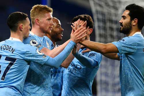 Hakim Ziyech 'tấu hài' giúp De Bruyne ghi bàn thứ 3