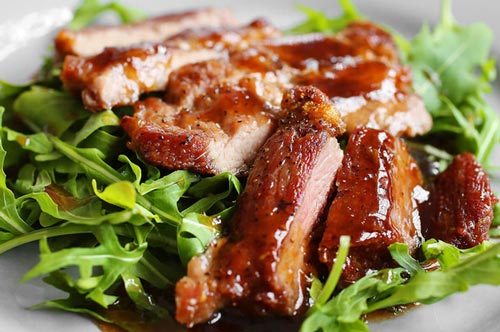 Thịt lợn áp chảo mật ong ấm nồng ngày lạnh