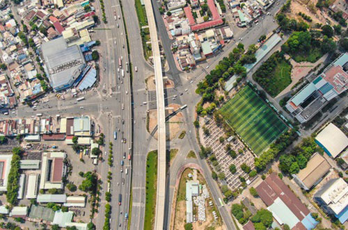 Thu nhập giảm vì đại dịch, người dân "hụt hơi" trước đà tăng của giá nhà