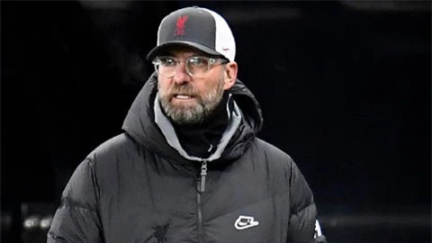 Klopp sợ Liverpool cạn tiền, khó mua trung vệ mới