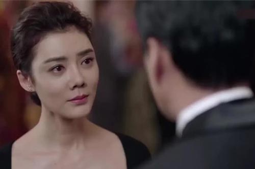 Đêm kỷ niệm 3 năm ngày cưới, anh chồng kinh hoàng khi vừa nhìn thấy chiếc váy ngủ trên người vợ, để rồi sau đó phải ôm cô nghẹn ngào