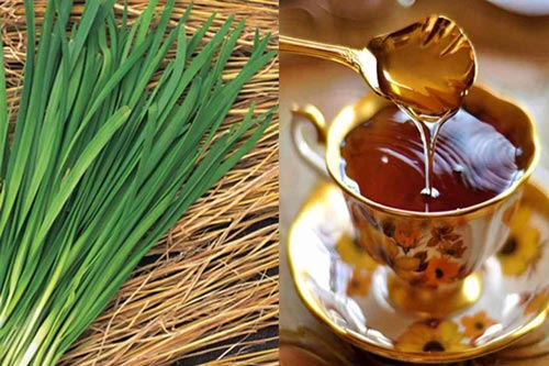 Trị cảm cúm cho trẻ với hẹ hấp mật ong