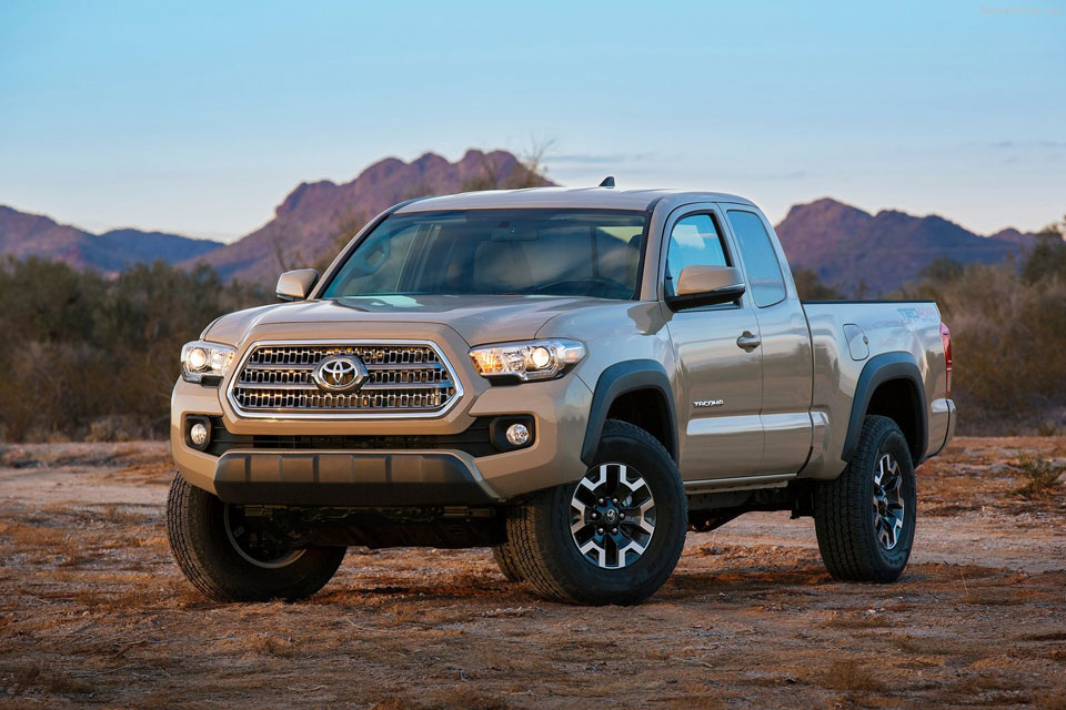 Top 10 xe bán tải giữ giá nhất khi bán lại: Ford Ranger bét bảng