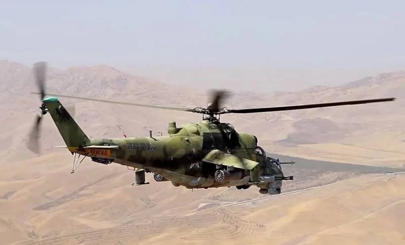 Nga cáo buộc các binh sĩ Azerbaijan đã chủ đích bắn hạ trực thăng vũ trang Mi-24 của mình. Ảnh: Interfax.