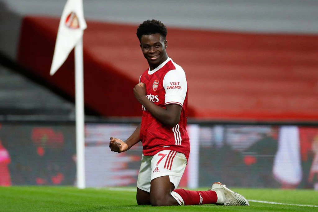 Tiền vệ phải: Bukayo Saka (Arsenal).