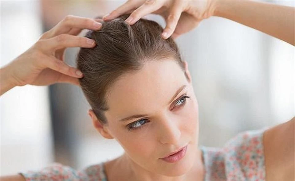 5 thói quen giúp bạn khôi phục tóc bị hư tổn
