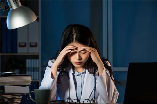 Những tác hại đến sức khỏe khi thức khuya