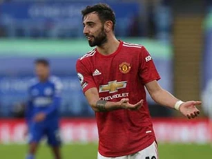 Cựu danh thủ M.U ví Fernandes với Cantona