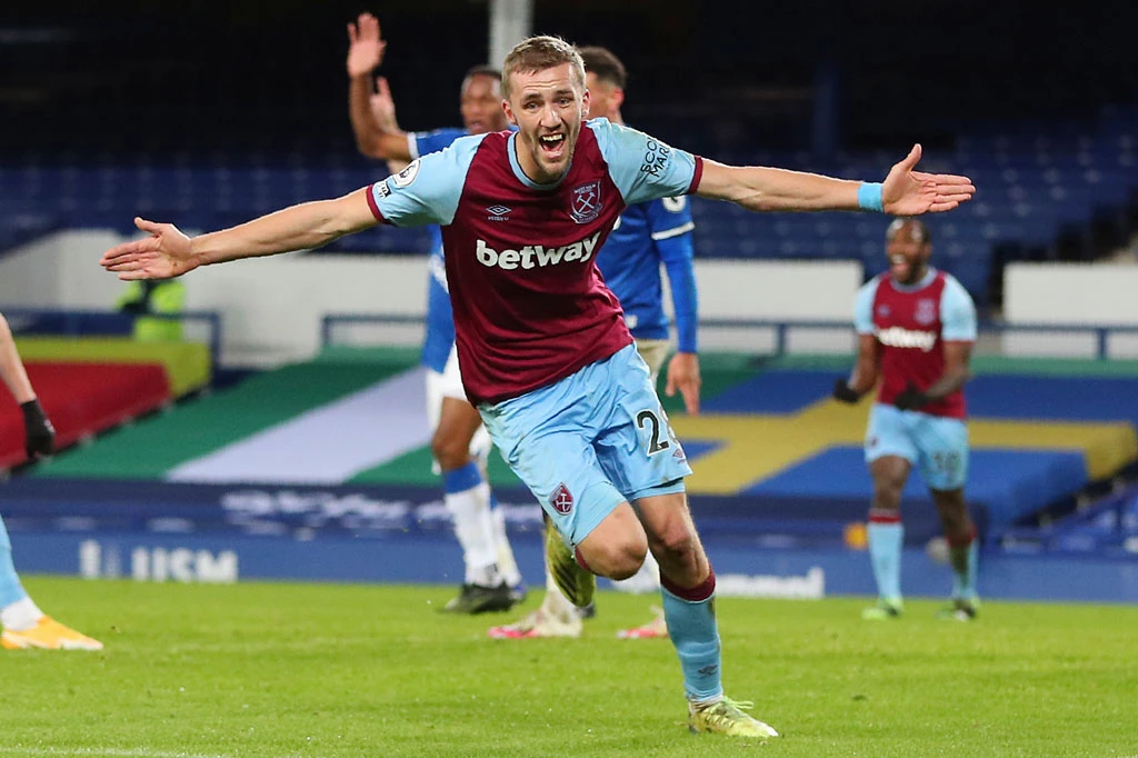 Tiền vệ trái: Tomas Soucek (West Ham).