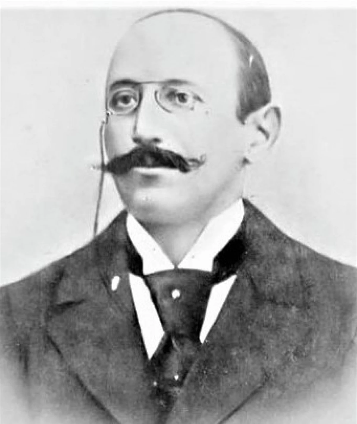Vụ Dreyfus ảnh hưởng đến quan hệ cấp quốc gia; Nguồn: gizmodo.com.