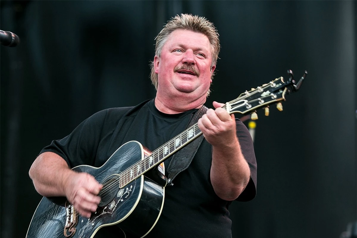 Joe Diffie. (Ảnh: The Rolling Stone)