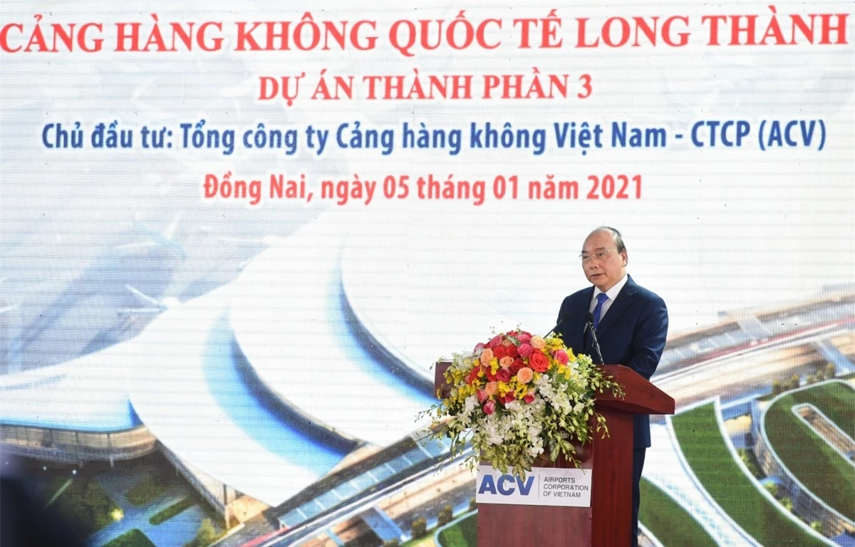 Thủ tướng Nguyễn Xuân Phúc phát biểu tại lễ khởi công