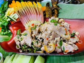 Xây dựng thương hiệu quốc gia về du lịch văn hóa: "Di sản và ẩm thực"