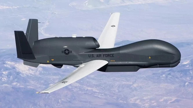 Máy bay trinh sát không người lái RQ-4 Global Hawk của Mỹ. Ảnh: Topwar.