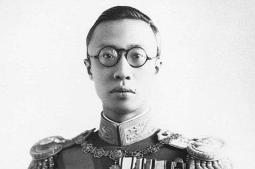 Vị vua duy nhất trong lịch sử bị vợ bỏ vì bất lực, hậu quả của thời trẻ phóng đãng