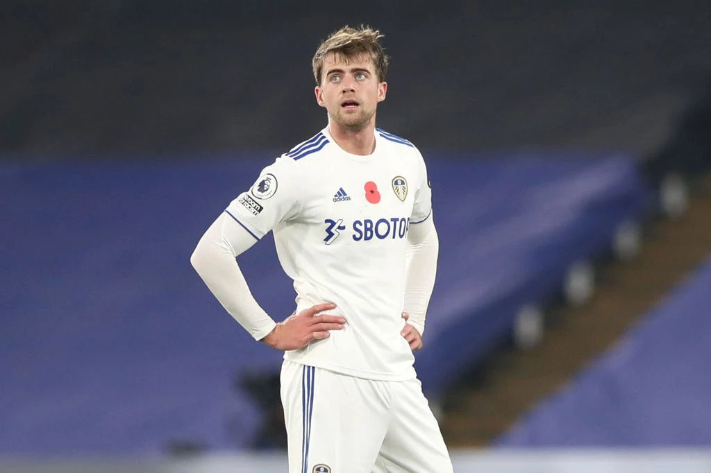 =1. Patrick Bamford (Leeds United, số lần phung phí cơ hội ăn bàn: 12 lần).