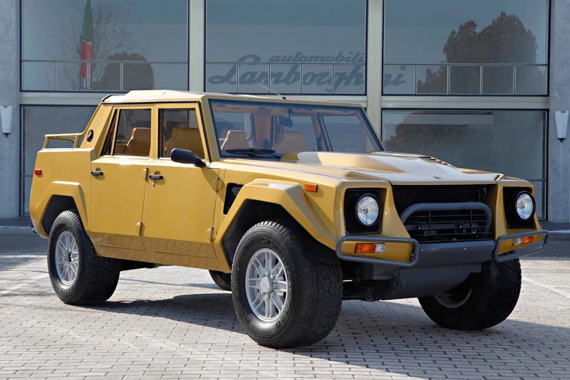 10. Lamborghini LM002.