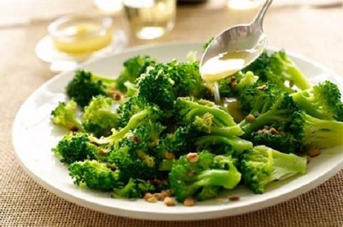 5 loại rau cần chần nước sôi trước khi nấu để không bị ảnh hưởng tới sức khỏe