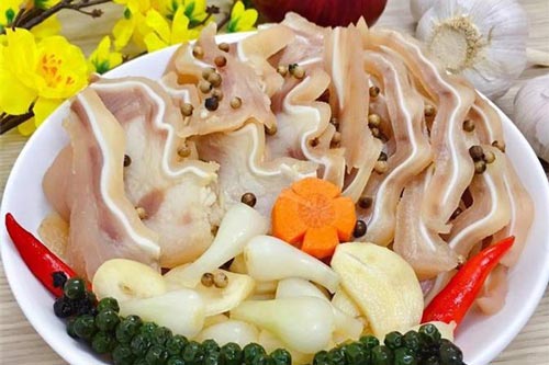 Mẹo luộc tai heo trắng, giòn sần sật