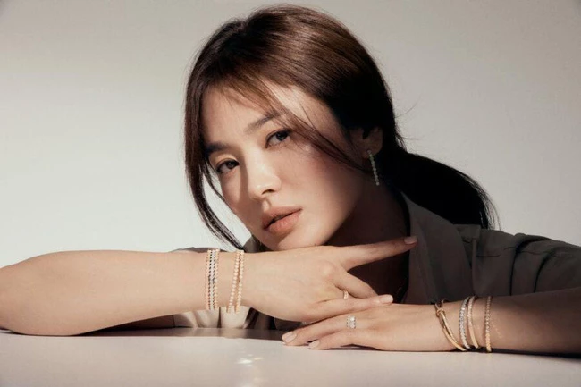 Song Hye Kyo.