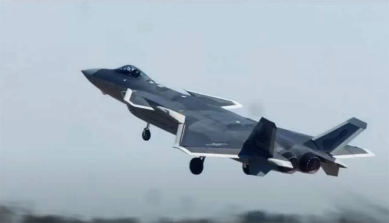 Tiêm kích tàng hình Chengdu J-20 của Trung Quốc lắp động cơ WS-10C. Ảnh: PLAAF.