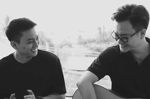 ‘Hoa nở không màu’ giành giải Cống hiến