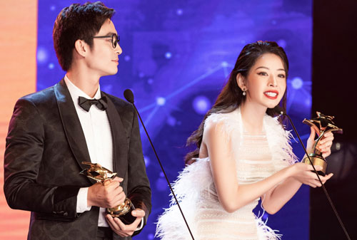 Chi Pu xúc động khi thắng giải "Nữ diễn viên được yêu thích nhất"