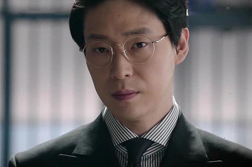 Vợ tận tụy chăm mẹ chồng liệt giường suốt 2 năm khiến tôi cảm phục, ai ngờ bà vừa mất thì cô ấy tuyên bố điều sốc óc