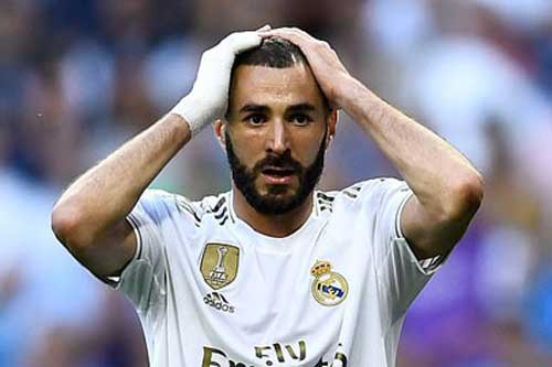 Benzema chuẩn bị hầu tòa vì tống tiền đồng đội cũ