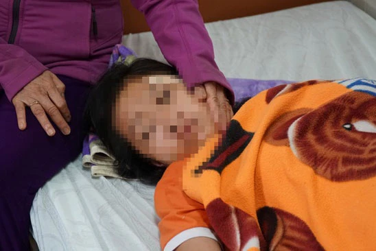 Nữ sinh ở Tây Ninh bị đánh nhập viện sau tai nạn.