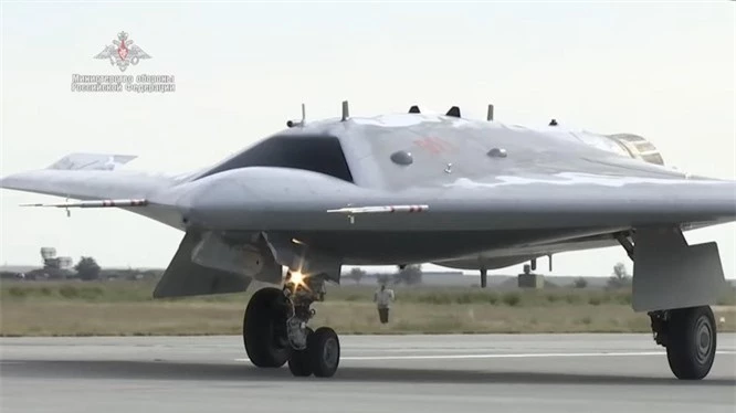 Siêu UAV Okhotnik của Nga sẽ chính thức ‘tung đòn’ trong năm 2021