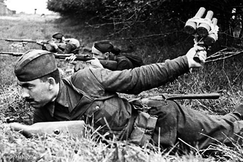 Tại sao Hồng quân Liên Xô không thể tiêu diệt xe tăng Đức bằng lựu đạn?