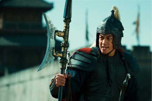 Trước khi giết Lã Bố, vì sao Tào Tháo không hỏi mưu sĩ giỏi giang bên cạnh mình mà lại hỏi ý kiến của Lưu Bị?