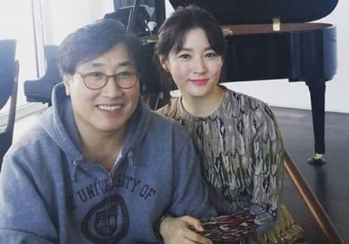 Ảnh hiếm của 'nàng Dae Jang Geum' và chồng quyền lực hơn 20 tuổi