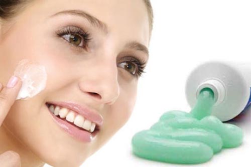 4 tuyệt chiêu trị mụn cấp tốc ai cũng phải biết