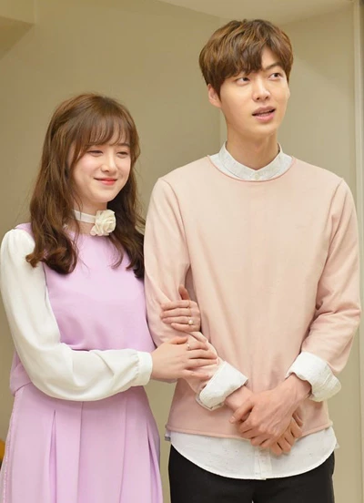 Goo Hye Sun và chồng cũ.