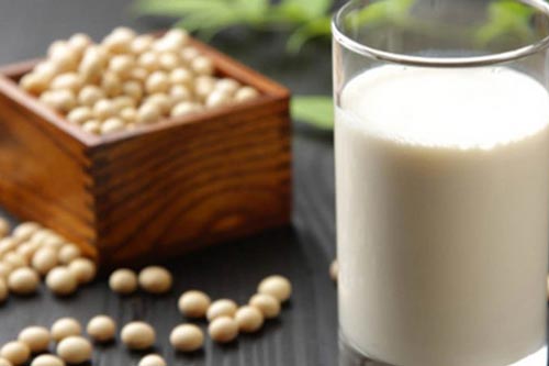 6 lý do khiến bạn nên uống sữa đậu nành