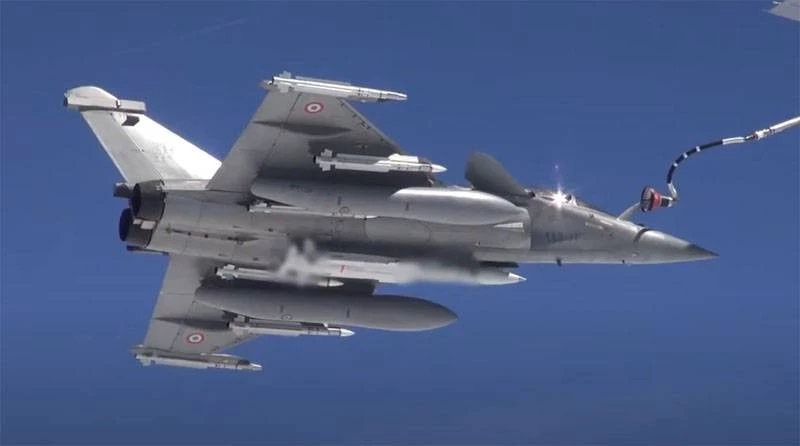 Tiêm kích Rafale của Không quân Pháp đã thử nghiệm tên lửa có khả năng mang đầu đạn hạt nhân. Ảnh: MBDA.