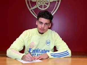 Arsenal đón tân binh Omar Rekik