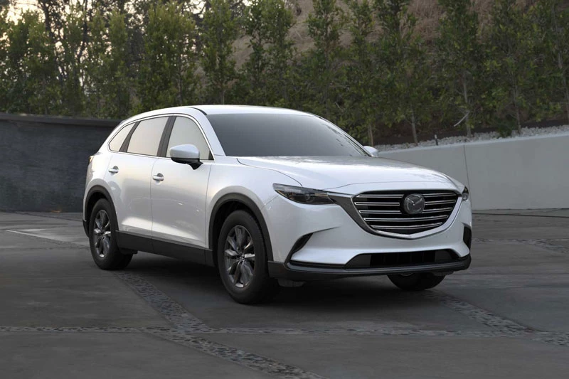 8. Mazda CX-9 2021 (giá khởi điểm: 33.960 USD, điểm tổng thể: 8,3/10).