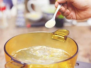 Tác hại đáng sợ của việc lạm dụng bột nêm