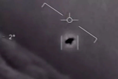 Bộ Quốc phòng Mỹ đã công bố 3 video về những sự kiện chạm trán UFO vào tháng 4/2020. Ảnh: Department of Defense.