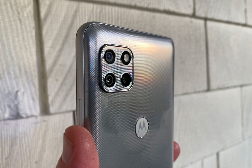 Smartphone chống nước, chip 750G, RAM 6 GB, pin 5.000 mAh, giá hơn 9 triệu